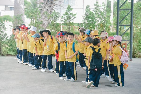 โรงเรียนปรีชานุศาสน์